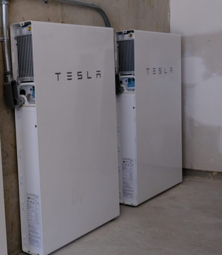 DSCF2423-scaled-e1728590778407 Tesla Powerwall Battery Backup